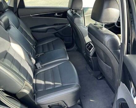 Киа Соренто 2018 в Коломые на Automoto.ua Черный Киа Соренто, объемом двигателя 2.4 л и пробегом 69 тыс. км за 18888 $, фото 10 на Automoto.ua