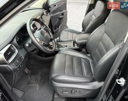 Кіа Соренто 2018 у Вінниці на Automoto.ua Чорний Кіа Соренто, об'ємом двигуна 2.2 л та пробігом 117 тис. км за 24800 $, фото 40 на Automoto.ua