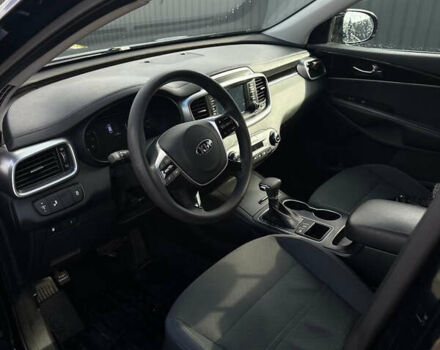 Черный Киа Соренто, объемом двигателя 3.34 л и пробегом 110 тыс. км за 19999 $, фото 15 на Automoto.ua