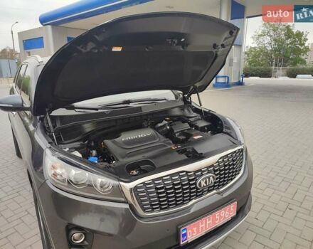 Черный Киа Соренто, объемом двигателя 2.2 л и пробегом 226 тыс. км за 21500 $, фото 5 на Automoto.ua