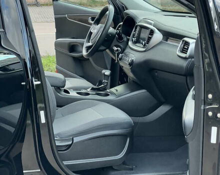 Черный Киа Соренто, объемом двигателя 2.36 л и пробегом 100 тыс. км за 16850 $, фото 29 на Automoto.ua