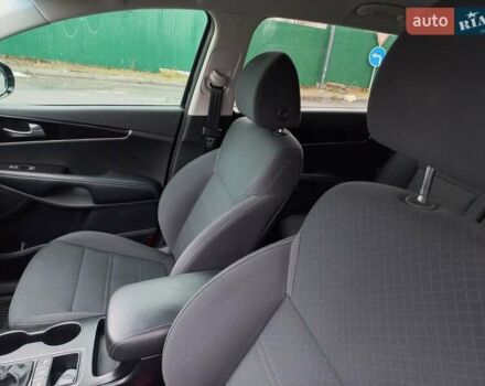 Чорний Кіа Соренто, об'ємом двигуна 3.34 л та пробігом 272 тис. км за 18500 $, фото 26 на Automoto.ua