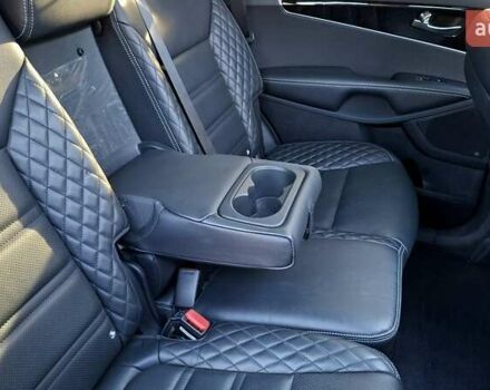 Чорний Кіа Соренто, об'ємом двигуна 2.2 л та пробігом 134 тис. км за 29999 $, фото 54 на Automoto.ua