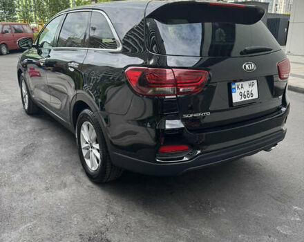 Черный Киа Соренто, объемом двигателя 2.36 л и пробегом 85 тыс. км за 16800 $, фото 12 на Automoto.ua