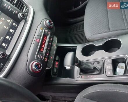 Чорний Кіа Соренто, об'ємом двигуна 3.34 л та пробігом 272 тис. км за 18500 $, фото 25 на Automoto.ua