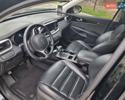 Черный Киа Соренто, объемом двигателя 2.4 л и пробегом 175 тыс. км за 16900 $, фото 19 на Automoto.ua
