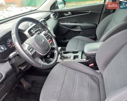 Чорний Кіа Соренто, об'ємом двигуна 3.34 л та пробігом 272 тис. км за 18500 $, фото 23 на Automoto.ua