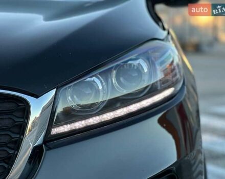 Чорний Кіа Соренто, об'ємом двигуна 3.34 л та пробігом 170 тис. км за 16800 $, фото 1 на Automoto.ua