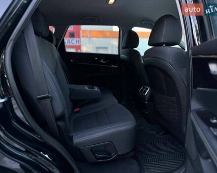 Черный Киа Соренто, объемом двигателя 3.34 л и пробегом 170 тыс. км за 15990 $, фото 15 на Automoto.ua