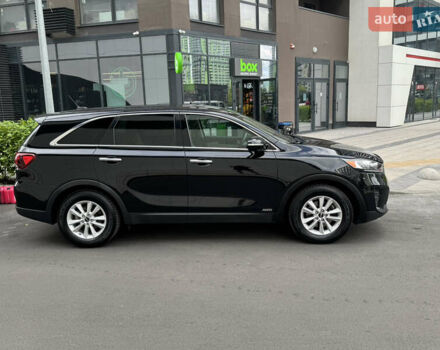 Черный Киа Соренто, объемом двигателя 2.36 л и пробегом 85 тыс. км за 15900 $, фото 7 на Automoto.ua