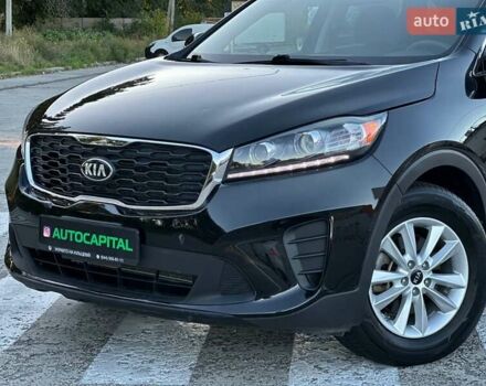 Черный Киа Соренто, объемом двигателя 3.34 л и пробегом 170 тыс. км за 15990 $, фото 2 на Automoto.ua