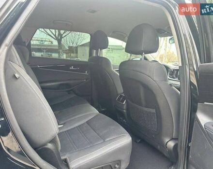 Чорний Кіа Соренто, об'ємом двигуна 2.36 л та пробігом 140 тис. км за 23200 $, фото 6 на Automoto.ua