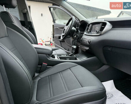 Черный Киа Соренто, объемом двигателя 2.2 л и пробегом 183 тыс. км за 22900 $, фото 18 на Automoto.ua