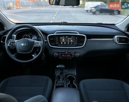 Чорний Кіа Соренто, об'ємом двигуна 3.34 л та пробігом 170 тис. км за 16800 $, фото 18 на Automoto.ua