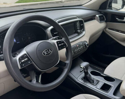 Черный Киа Соренто, объемом двигателя 2.36 л и пробегом 85 тыс. км за 15900 $, фото 16 на Automoto.ua