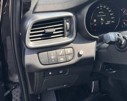 Черный Киа Соренто, объемом двигателя 2.2 л и пробегом 138 тыс. км за 35200 $, фото 5 на Automoto.ua