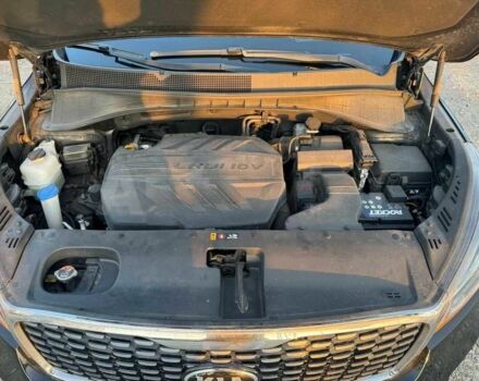 Черный Киа Соренто, объемом двигателя 2.2 л и пробегом 48 тыс. км за 19000 $, фото 9 на Automoto.ua