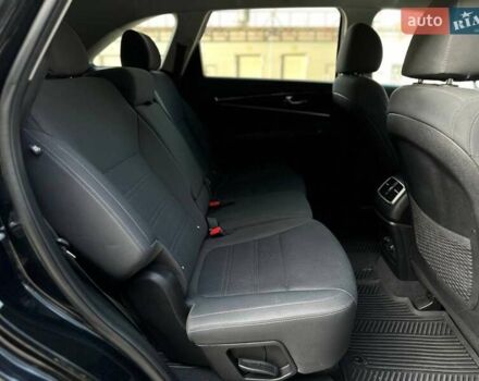 Черный Киа Соренто, объемом двигателя 3.34 л и пробегом 170 тыс. км за 17500 $, фото 16 на Automoto.ua