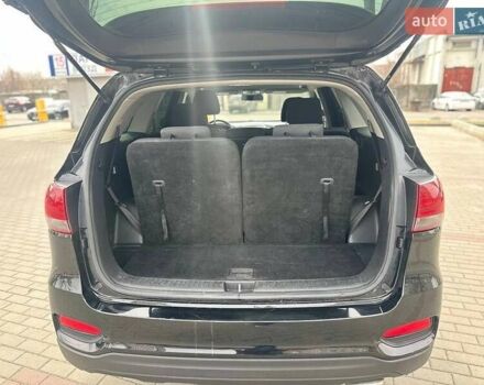 Чорний Кіа Соренто, об'ємом двигуна 2.36 л та пробігом 140 тис. км за 23200 $, фото 9 на Automoto.ua