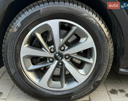 Чорний Кіа Соренто, об'ємом двигуна 2.2 л та пробігом 153 тис. км за 27900 $, фото 47 на Automoto.ua
