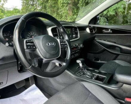 Киа Соренто 2020 в Киеве на Automoto.ua Черный Киа Соренто, объемом двигателя 2.4 л и пробегом 49 тыс. км за 10000 $, фото 9 на Automoto.ua