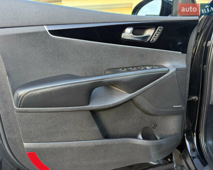 Чорний Кіа Соренто, об'ємом двигуна 2.2 л та пробігом 153 тис. км за 27900 $, фото 24 на Automoto.ua