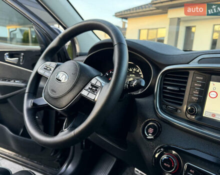 Чорний Кіа Соренто, об'ємом двигуна 2.2 л та пробігом 153 тис. км за 27900 $, фото 36 на Automoto.ua