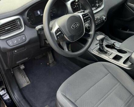 Чорний Кіа Соренто, об'ємом двигуна 0 л та пробігом 46 тис. км за 11400 $, фото 12 на Automoto.ua