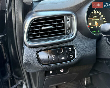 Чорний Кіа Соренто, об'ємом двигуна 2.2 л та пробігом 153 тис. км за 27900 $, фото 26 на Automoto.ua