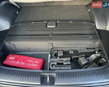 Чорний Кіа Соренто, об'ємом двигуна 2.2 л та пробігом 153 тис. км за 27900 $, фото 41 на Automoto.ua