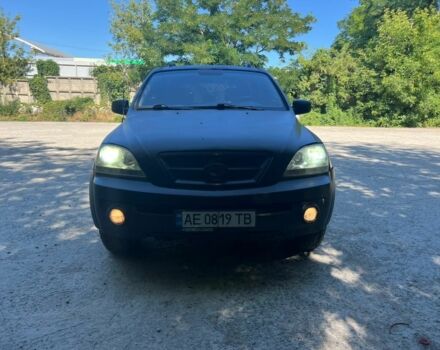 Черный Киа Соренто, объемом двигателя 2.5 л и пробегом 400 тыс. км за 5400 $, фото 1 на Automoto.ua