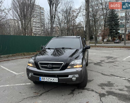 Черный Киа Соренто, объемом двигателя 2.5 л и пробегом 340 тыс. км за 7500 $, фото 1 на Automoto.ua