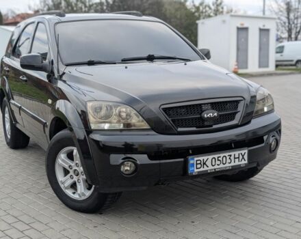 Черный Киа Соренто, объемом двигателя 2.5 л и пробегом 300 тыс. км за 8000 $, фото 1 на Automoto.ua