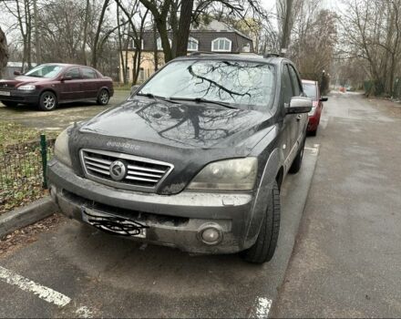 Черный Киа Соренто, объемом двигателя 2.5 л и пробегом 327 тыс. км за 6200 $, фото 1 на Automoto.ua