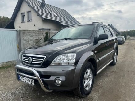 Черный Киа Соренто, объемом двигателя 2.5 л и пробегом 247 тыс. км за 3500 $, фото 1 на Automoto.ua