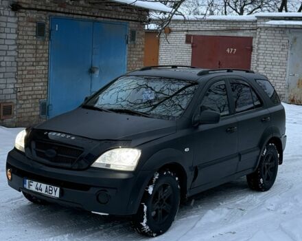 Черный Киа Соренто, объемом двигателя 2.5 л и пробегом 200 тыс. км за 3700 $, фото 1 на Automoto.ua