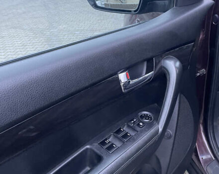 Фиолетовый Киа Соренто, объемом двигателя 2.4 л и пробегом 298 тыс. км за 9700 $, фото 13 на Automoto.ua