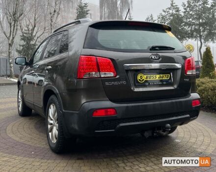 Коричневий Кіа Соренто, об'ємом двигуна 2.2 л та пробігом 215 тис. км за 14490 $, фото 4 на Automoto.ua