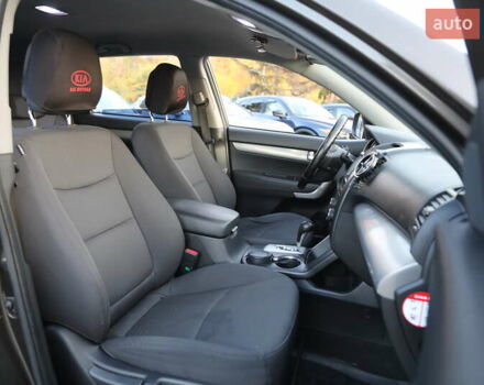 Коричневий Кіа Соренто, об'ємом двигуна 2.4 л та пробігом 119 тис. км за 13000 $, фото 9 на Automoto.ua