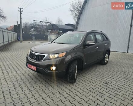 Коричневий Кіа Соренто, об'ємом двигуна 2.2 л та пробігом 265 тис. км за 10999 $, фото 8 на Automoto.ua