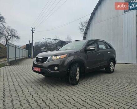 Коричневий Кіа Соренто, об'ємом двигуна 2.2 л та пробігом 265 тис. км за 10999 $, фото 3 на Automoto.ua