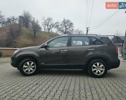 Коричневий Кіа Соренто, об'ємом двигуна 2.2 л та пробігом 265 тис. км за 10999 $, фото 26 на Automoto.ua