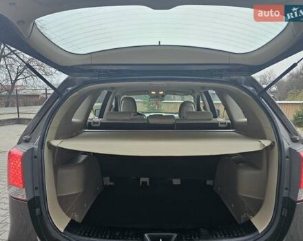 Коричневий Кіа Соренто, об'ємом двигуна 2.2 л та пробігом 265 тис. км за 10999 $, фото 48 на Automoto.ua