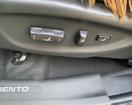 Коричневий Кіа Соренто, об'ємом двигуна 2.2 л та пробігом 207 тис. км за 11800 $, фото 11 на Automoto.ua