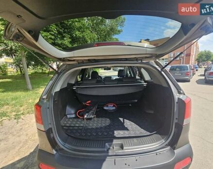 Коричневий Кіа Соренто, об'ємом двигуна 2.2 л та пробігом 287 тис. км за 12700 $, фото 14 на Automoto.ua