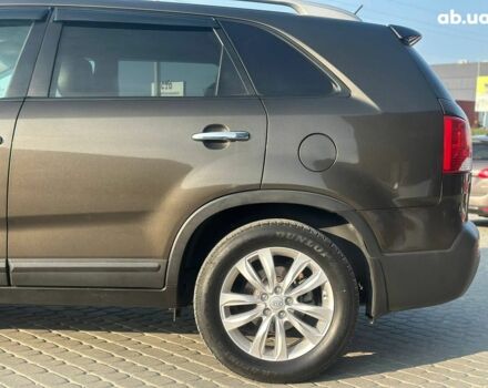 Коричневий Кіа Соренто, об'ємом двигуна 2.2 л та пробігом 219 тис. км за 13890 $, фото 5 на Automoto.ua