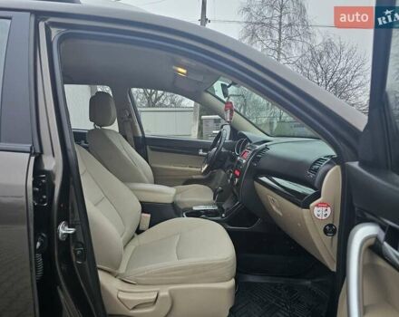 Коричневий Кіа Соренто, об'ємом двигуна 2.2 л та пробігом 265 тис. км за 10999 $, фото 54 на Automoto.ua