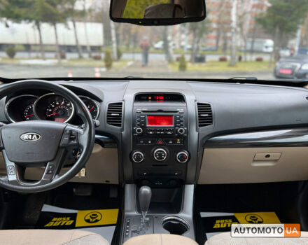 Коричневый Киа Соренто, объемом двигателя 2.4 л и пробегом 145 тыс. км за 10500 $, фото 12 на Automoto.ua