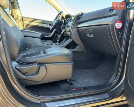 Коричневый Киа Соренто, объемом двигателя 2.2 л и пробегом 198 тыс. км за 13699 $, фото 32 на Automoto.ua