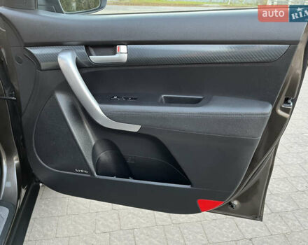 Коричневий Кіа Соренто, об'ємом двигуна 2.2 л та пробігом 226 тис. км за 14950 $, фото 53 на Automoto.ua